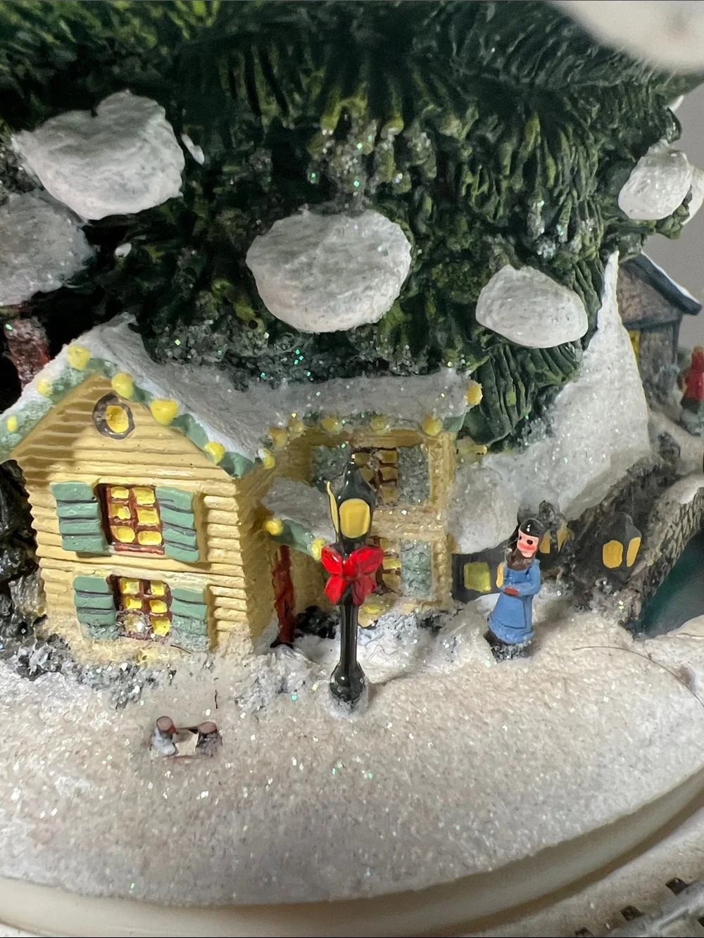 Hawthorne Village Thomas Kinkade Wonderland Express Christmas Tree - Train Music
